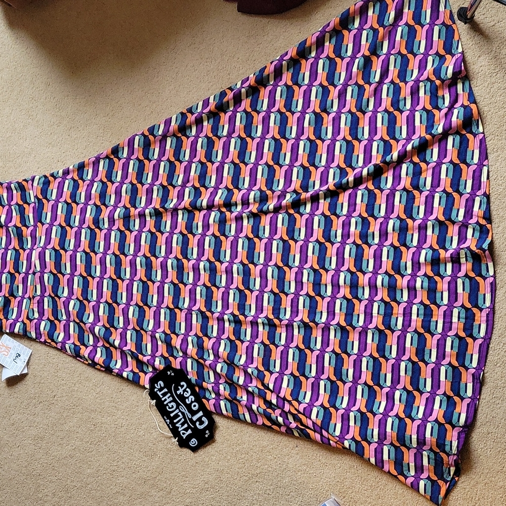 LuLaRoe XS Maxi Skirt Link Pattern Purple Background NEW